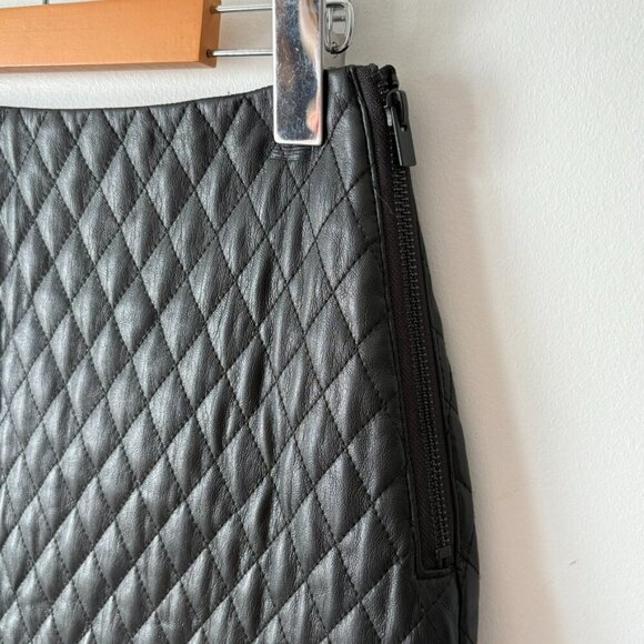 Aritzia Sunday Best Flynn Quilted Faux Leather Mini Skirt Black Size 4 - Picture 6 of 10